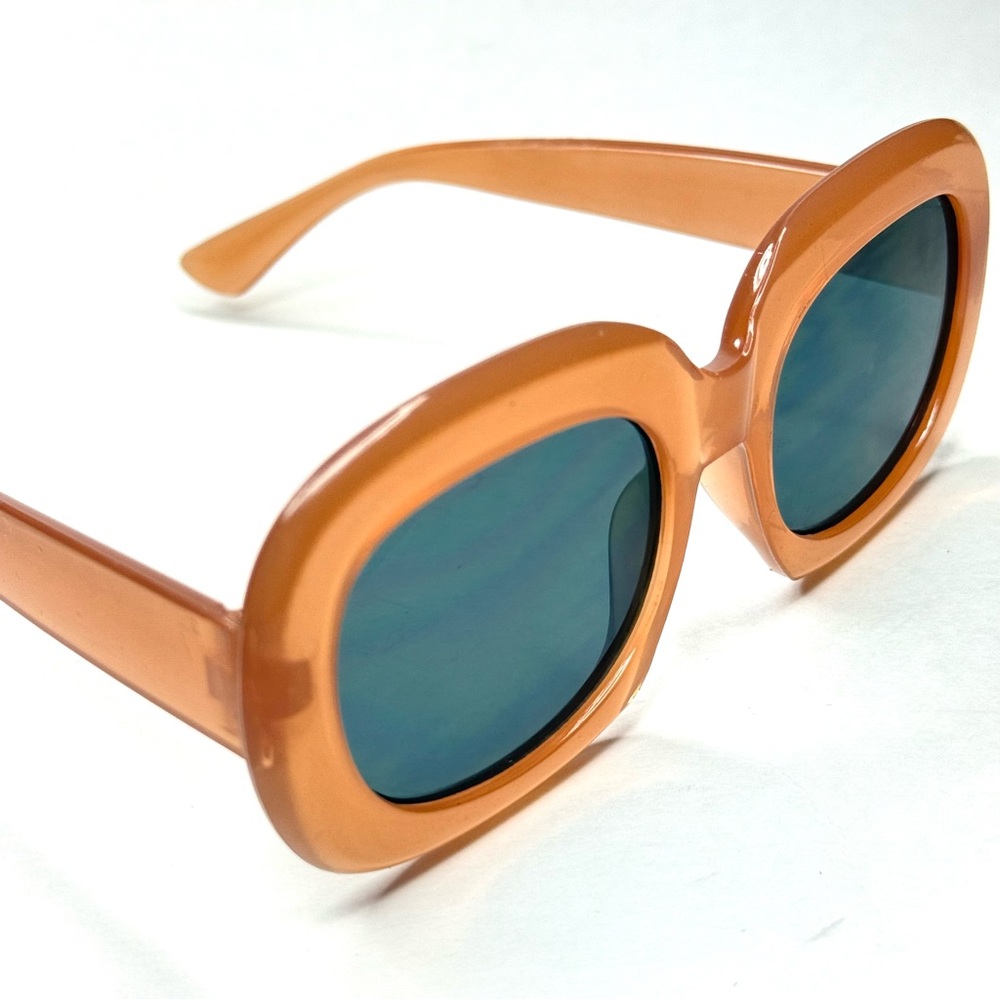 Chic Tangerine Oval Style Sunglasses - Picture 4 of 6